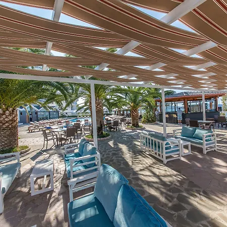 Palace Σαράντα