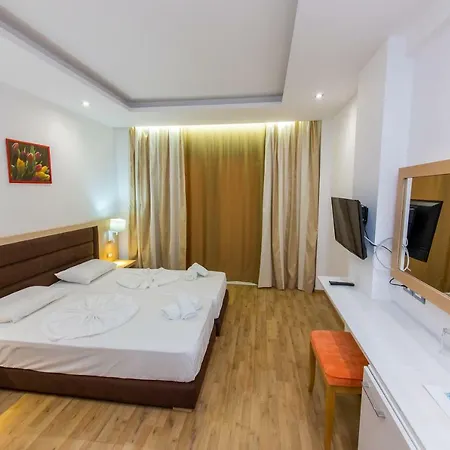 Palace 4* Σαράντα