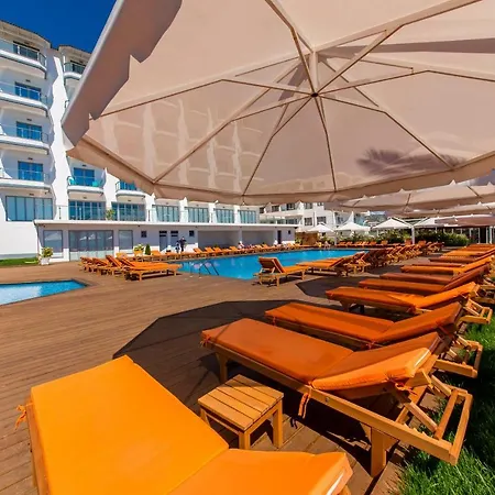 Palace 4* Σαράντα