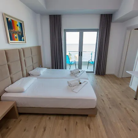 Palace 4* Sarande
