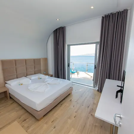 Palace Hotel 4*