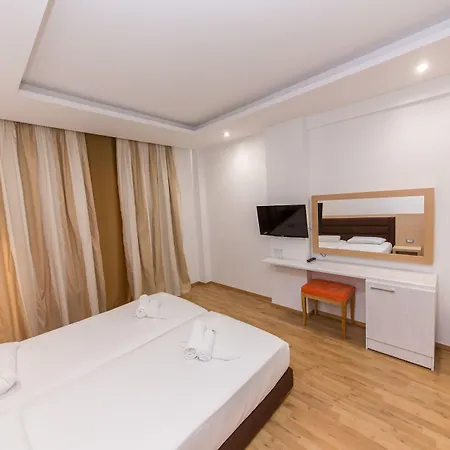 Palace 4*