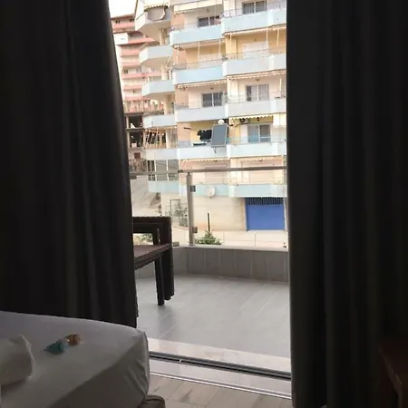 Palace 4*