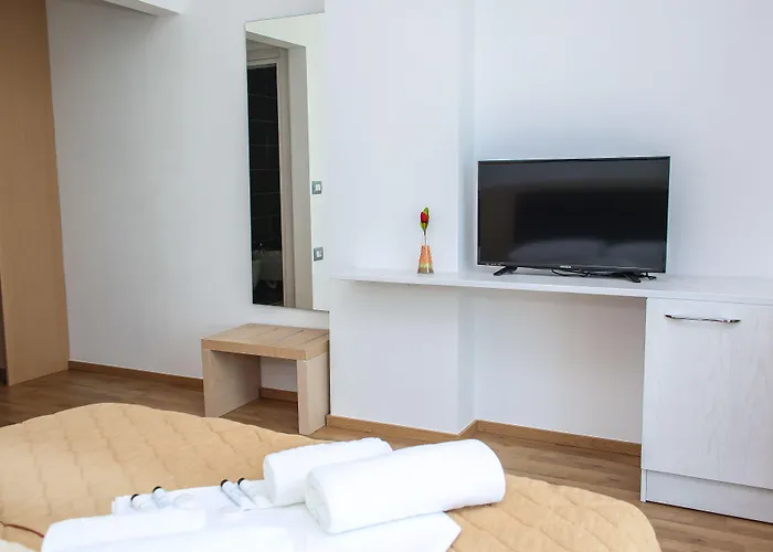 Palace 4* Σαράντα