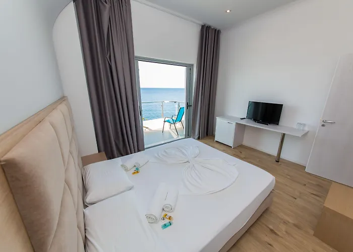 Palace 4* Σαράντα