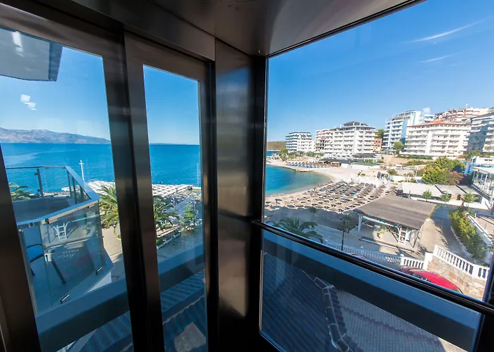 Palace Σαράντα