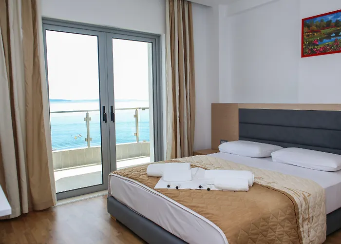 Palace 4* Σαράντα